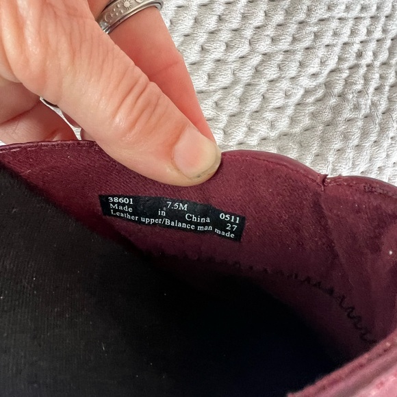 Clarks Burgundy Prairie Flower Leather Comfy Mulers Slides Clogs Shoes Size 7.5 - Picture 11 of 12